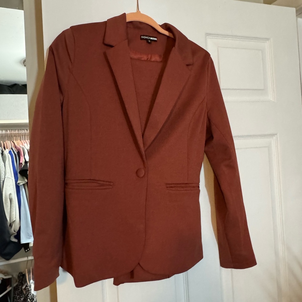 Fashion Nova blazer and pants